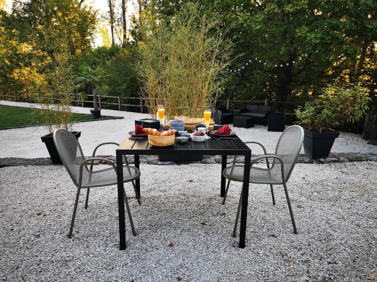 Bed and Breakfast L'Etang De La Tourne Les Marches Zewnętrze zdjęcie